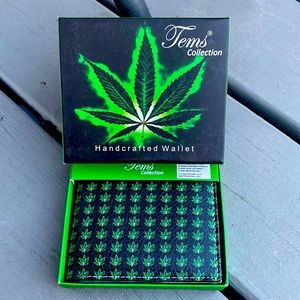 TEMS COLLECTION HEMP WALLET BRAND NEW IN BOX (handcrafted)